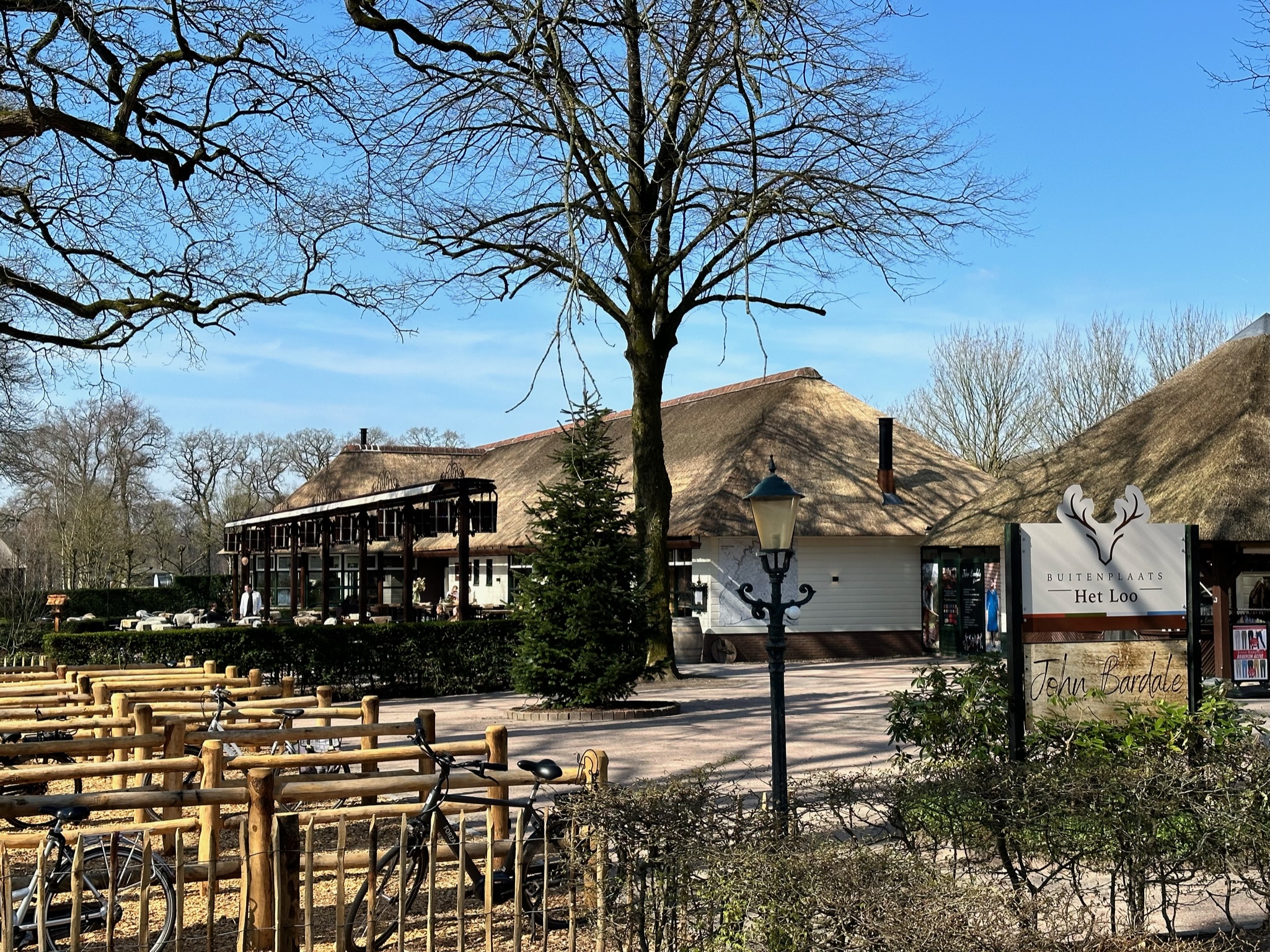 Foto van zijaanzicht Buitenplaats t Loo