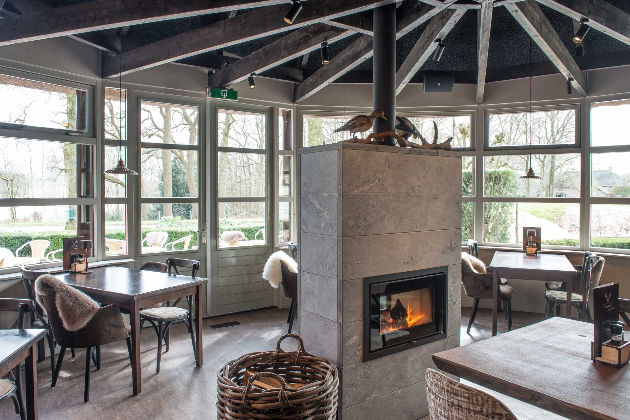 Prachtige haard onderdeel van het interieur