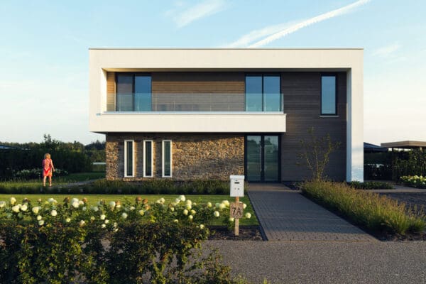 Moderne villa met Cascata Steenstrips - ontwerp Verheijen Smeets Architecten